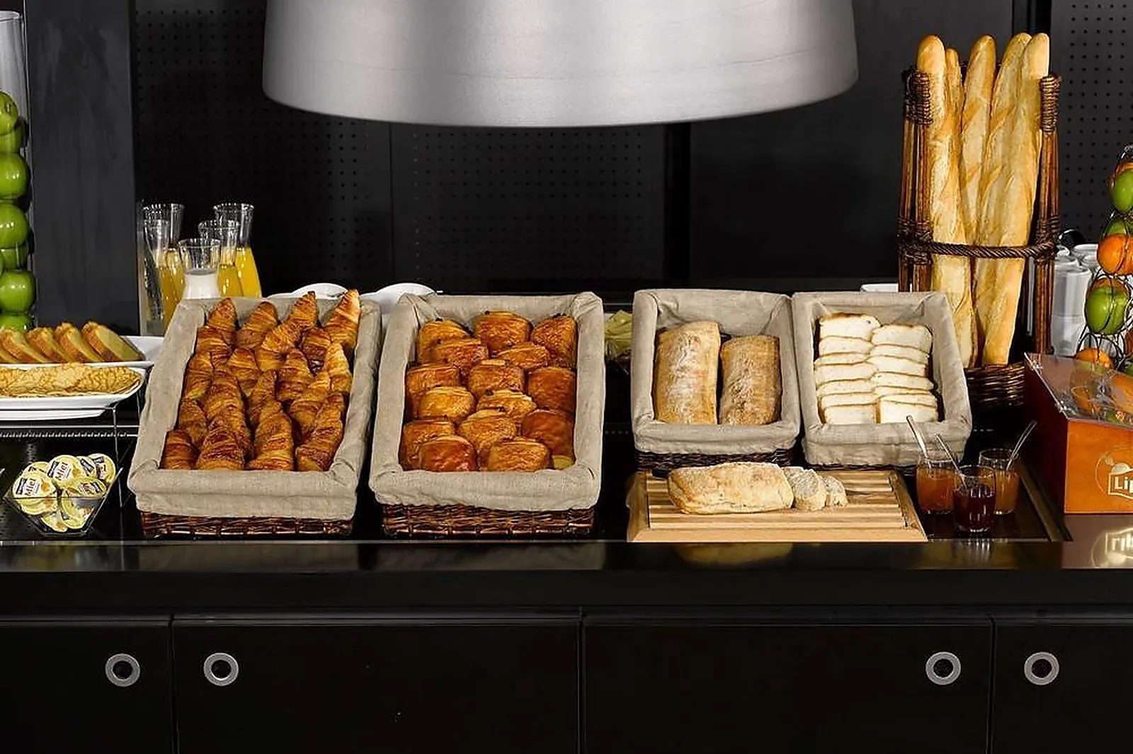 Lieux événementiels, CAMPANILE MÂCON NORD