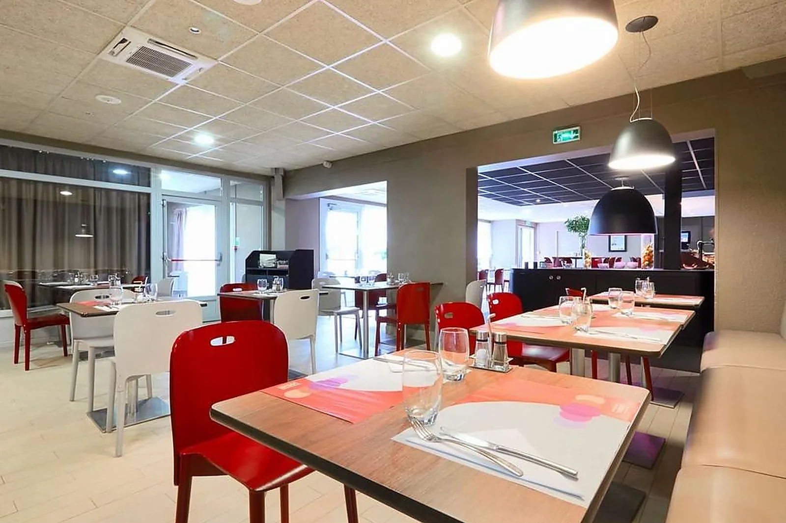 Lieux événementiels, CAMPANILE MÂCON NORD