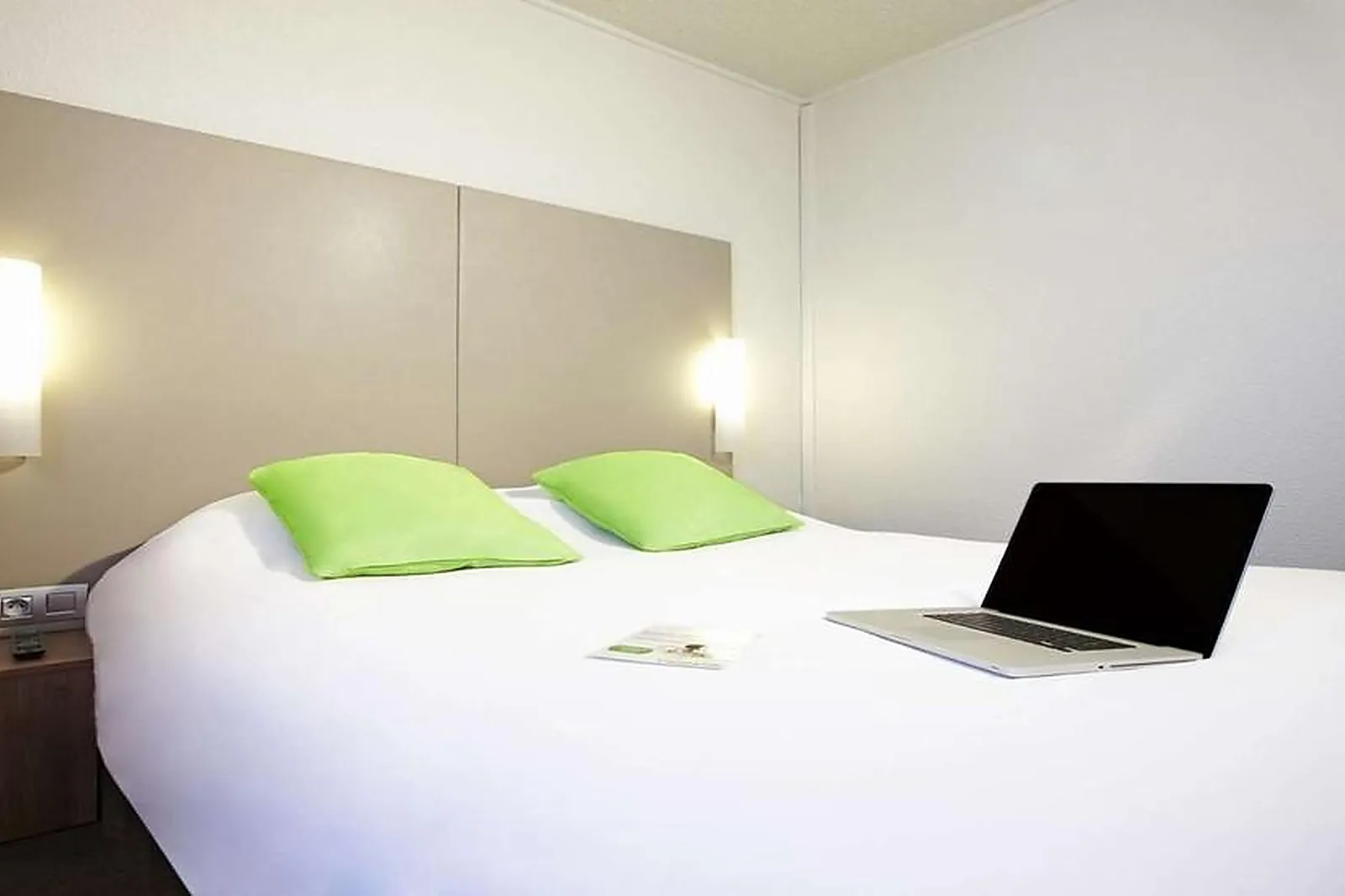 Lieux événementiels, CAMPANILE MÂCON NORD