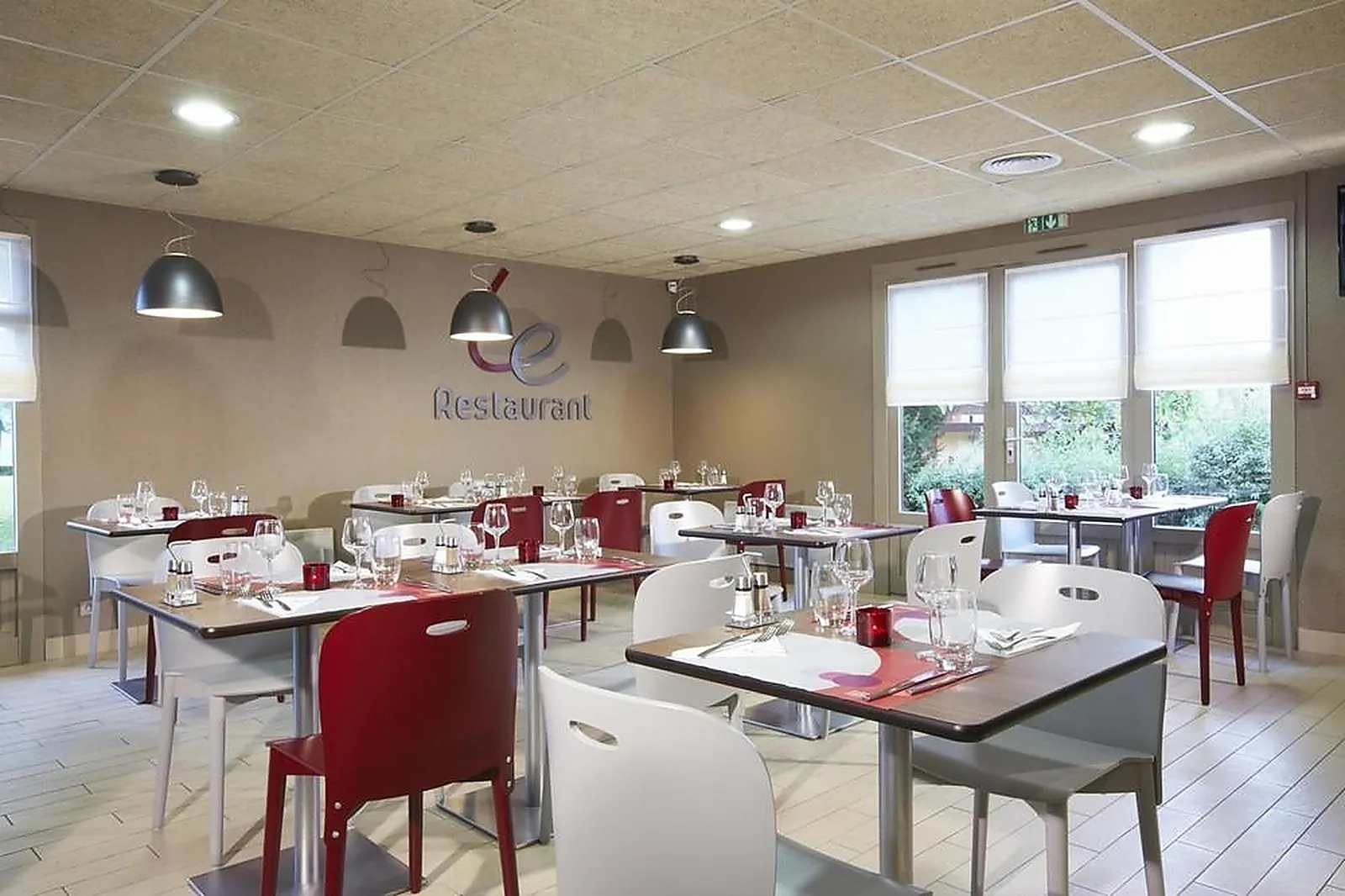 Lieux événementiels, CAMPANILE MÂCON NORD