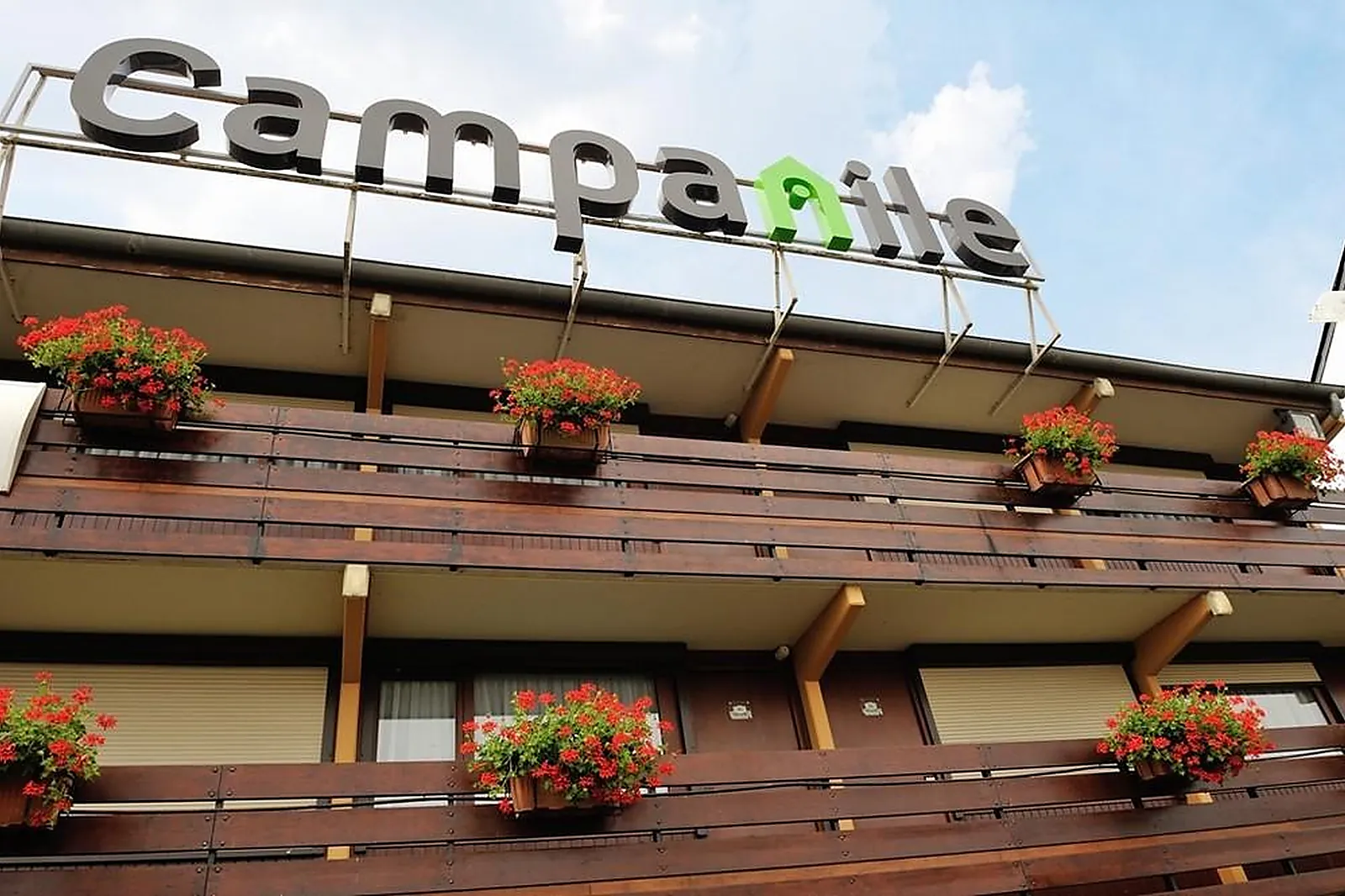 Lieux événementiels, CAMPANILE MARMANDE