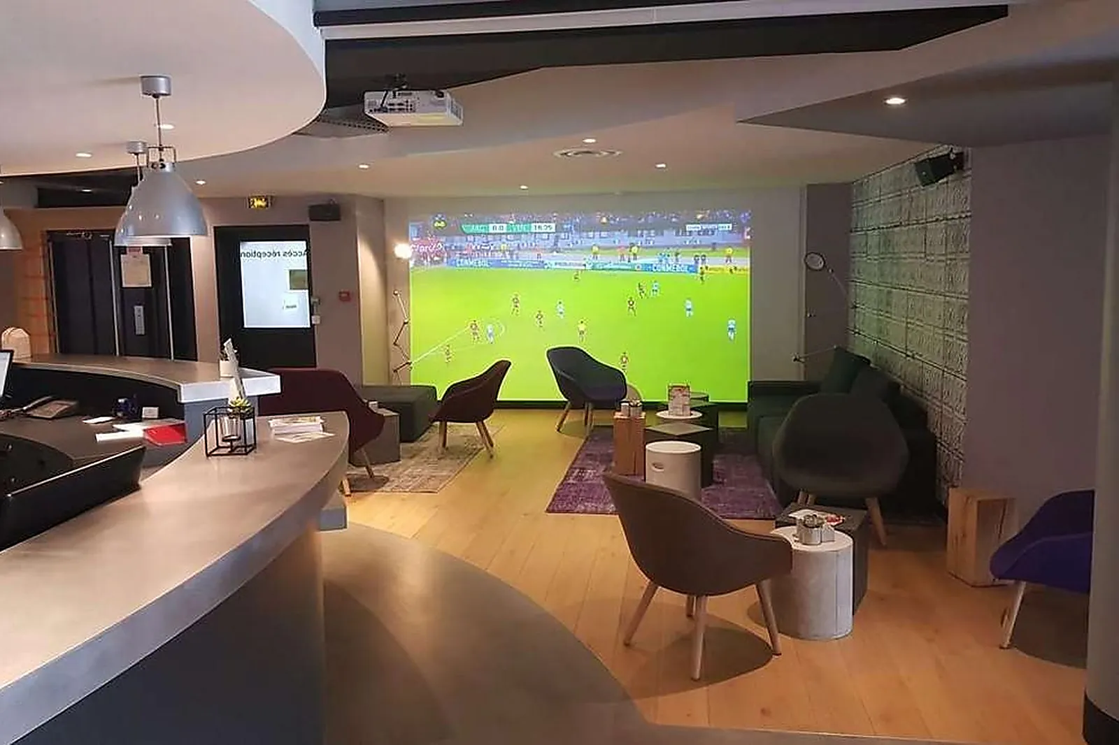 Lieux événementiels, CAMPANILE MARNE LA VALLÉE - TORCY