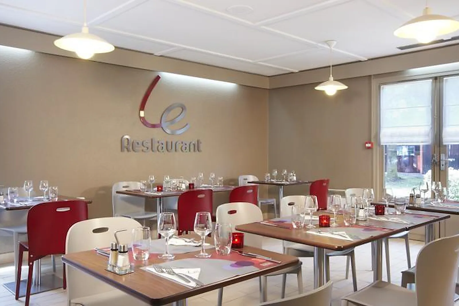 Lieux événementiels, CAMPANILE MEAUX