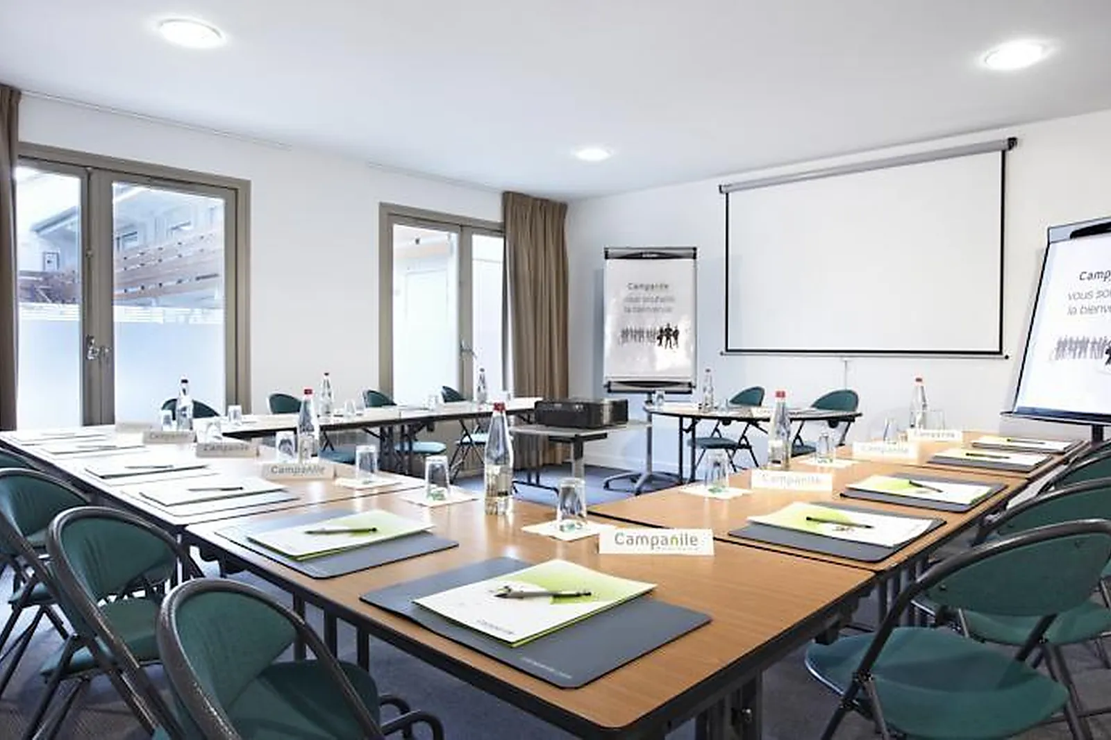 Lieux événementiels, CAMPANILE MEAUX