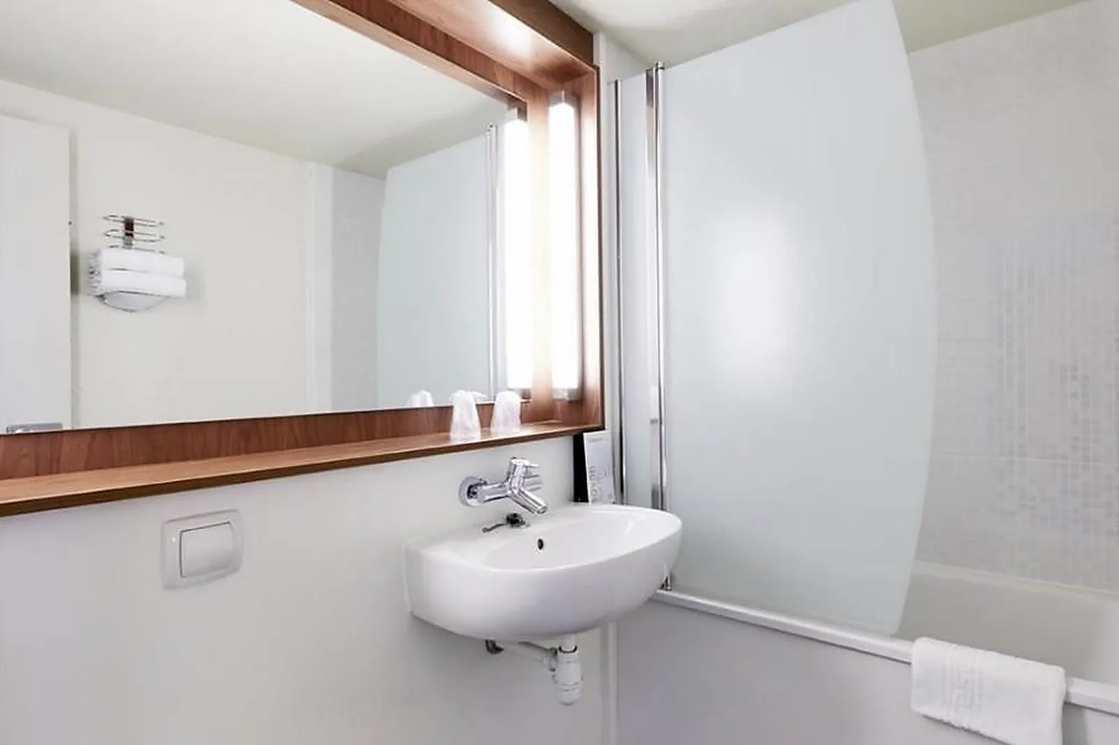 Lieux événementiels, CAMPANILE MELUN SÉNART - VERT SAINT DENIS