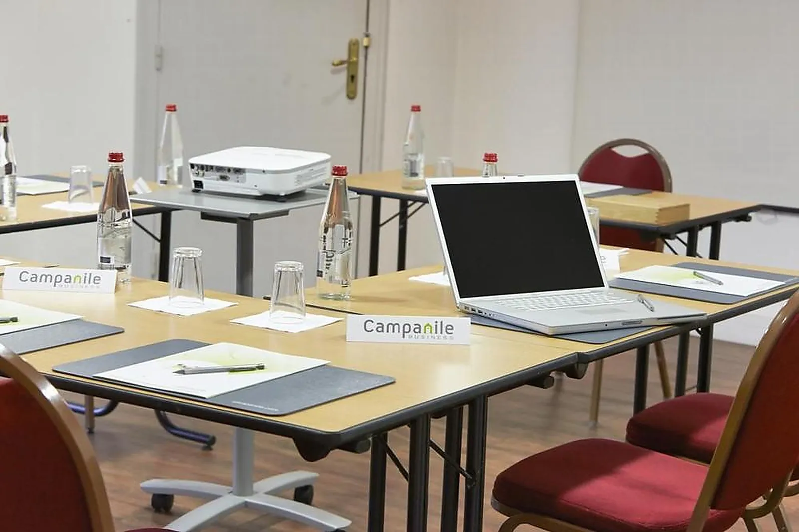 Lieux événementiels, CAMPANILE MONTESSON - LE VÉSINET