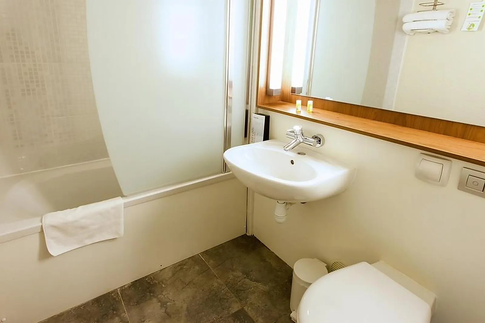 Lieux événementiels, CAMPANILE MONTPELLIER SUD