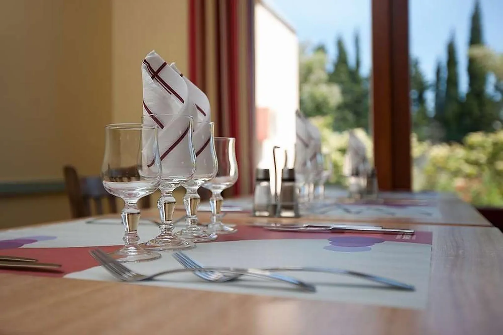 Lieux événementiels, CAMPANILE NARBONNE