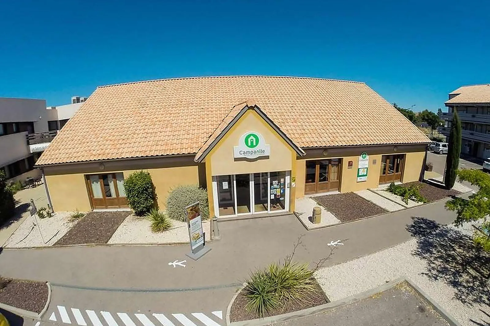 Lieux événementiels, CAMPANILE NARBONNE