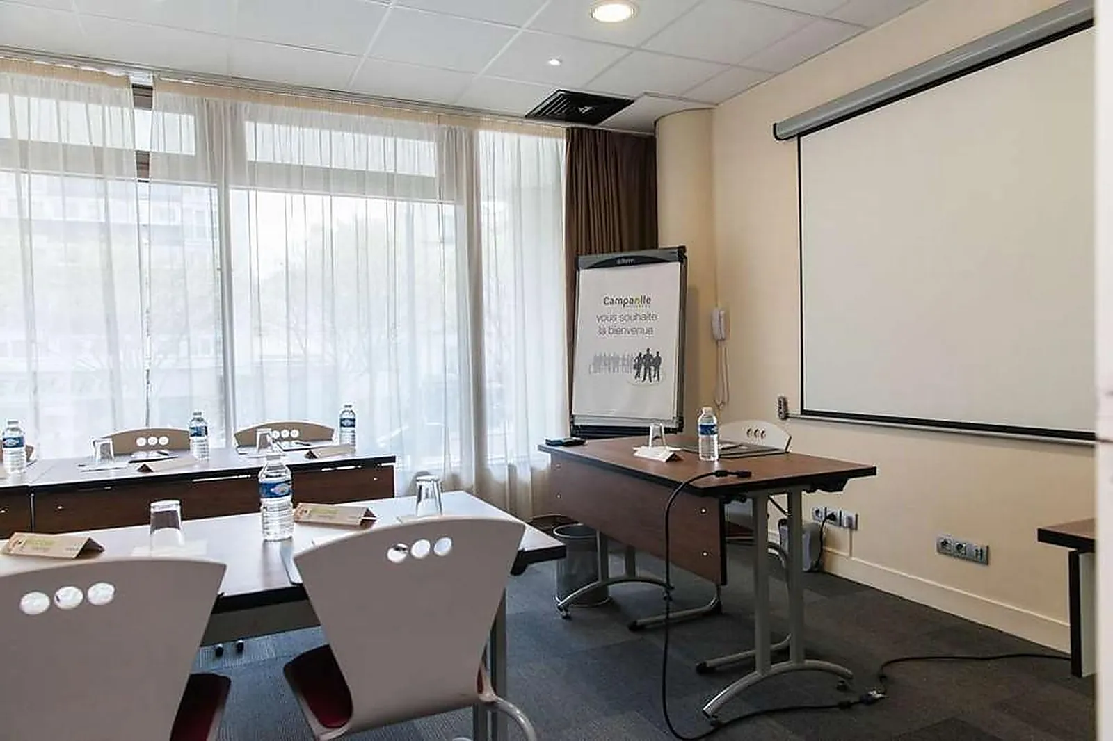 Lieux événementiels, CAMPANILE PARIS 19 - LA VILLETTE