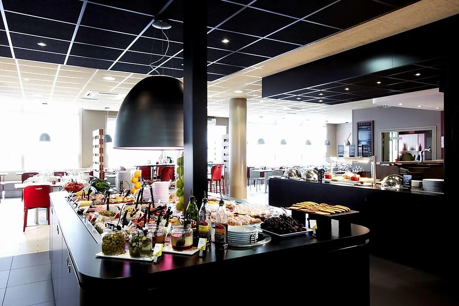 Lieux événementiels, CAMPANILE PARIS OUEST - CHAVILLE