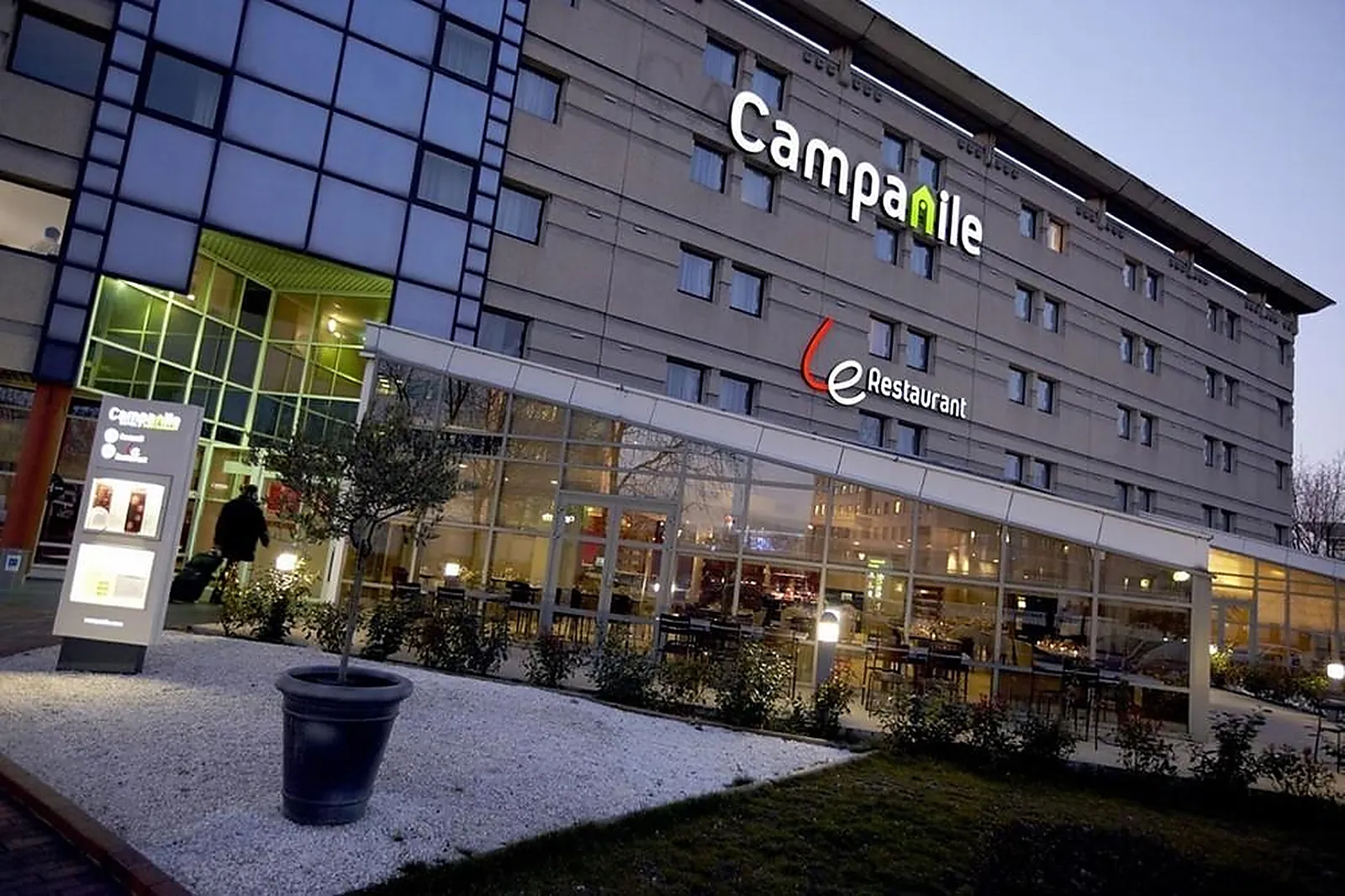 Lieux événementiels, CAMPANILE PARIS OUEST GENNEVILLIERS BARBANNIERS