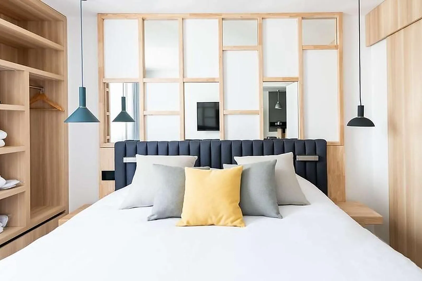 Lieux événementiels, CAMPANILE PARIS OUEST PONT DE SURESNES