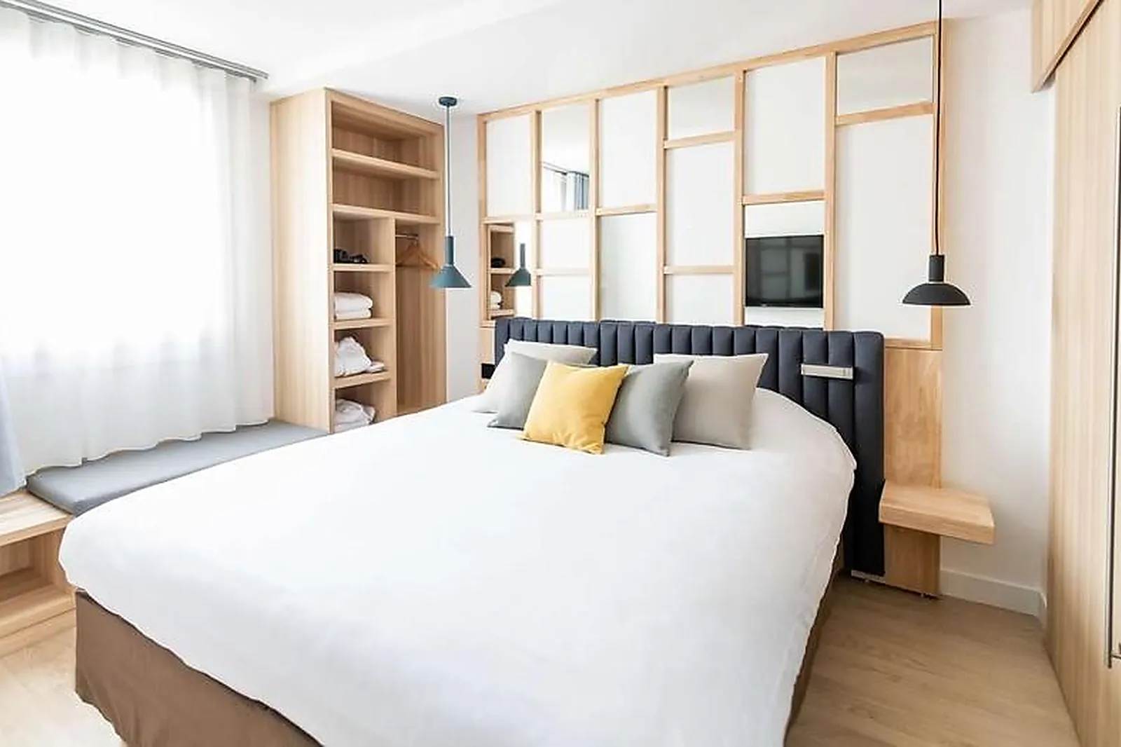 Lieux événementiels, CAMPANILE PARIS OUEST PONT DE SURESNES