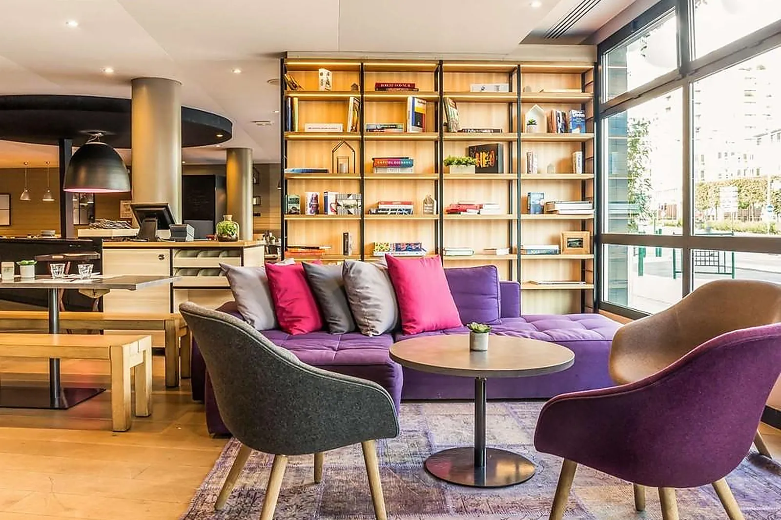 Lieux événementiels, CAMPANILE PARIS OUEST PONT DE SURESNES