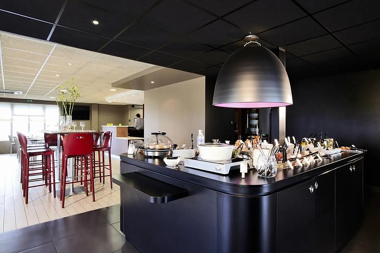 Lieux événementiels, CAMPANILE PAU