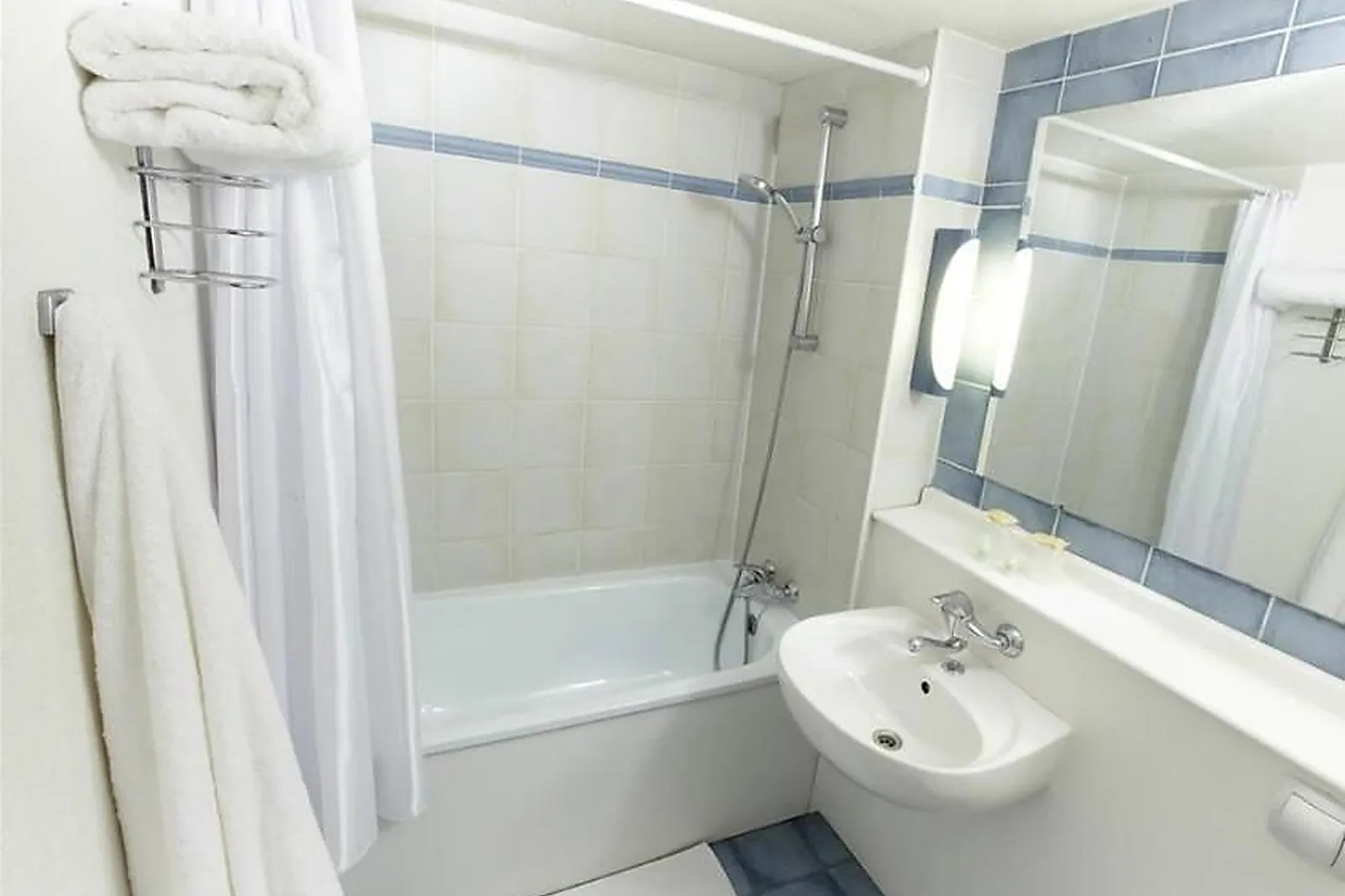 Lieux événementiels, CAMPANILE PERIGUEUX BOULAZAC