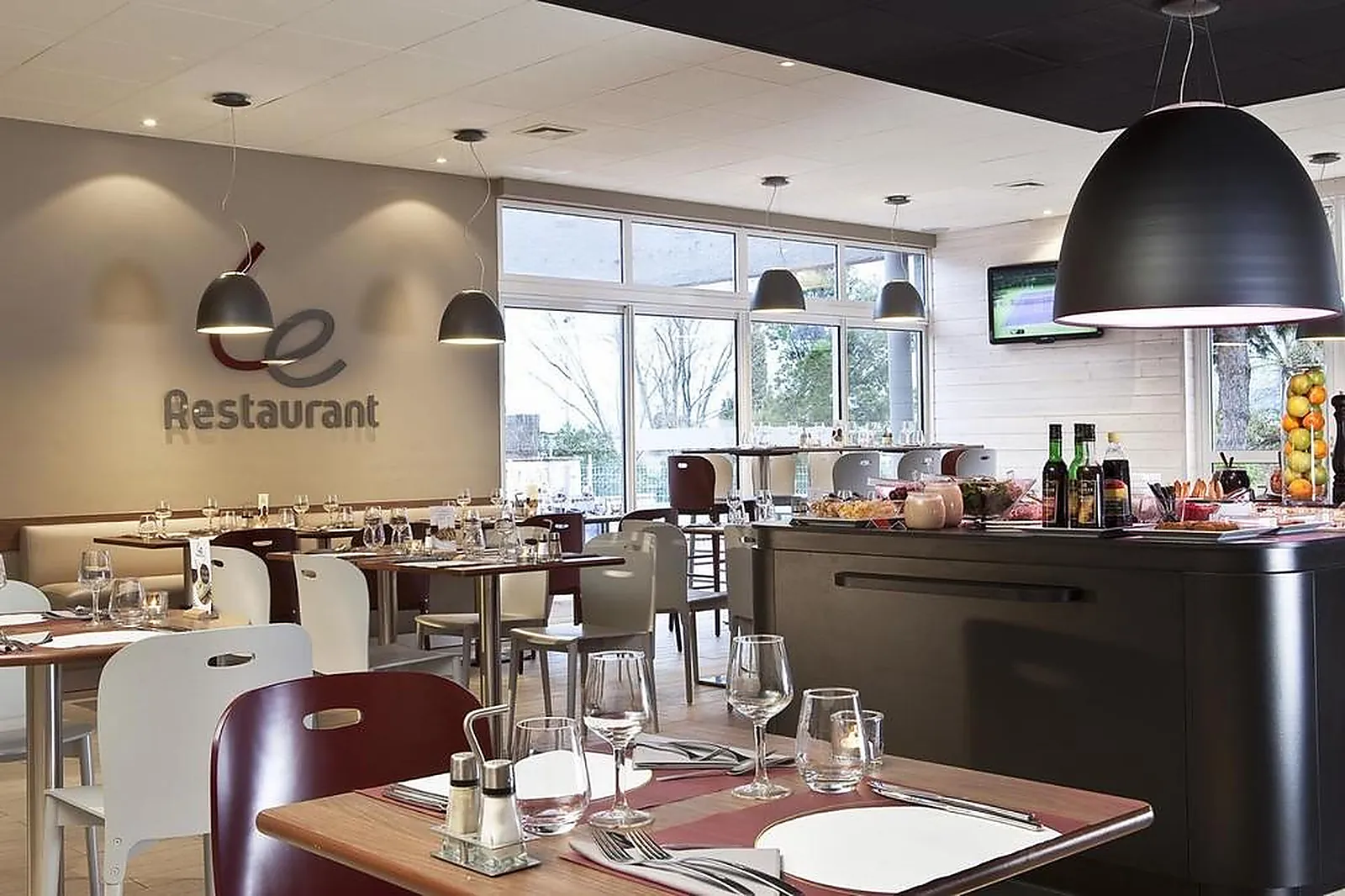 Lieux événementiels, CAMPANILE PERPIGNAN AÉROPORT