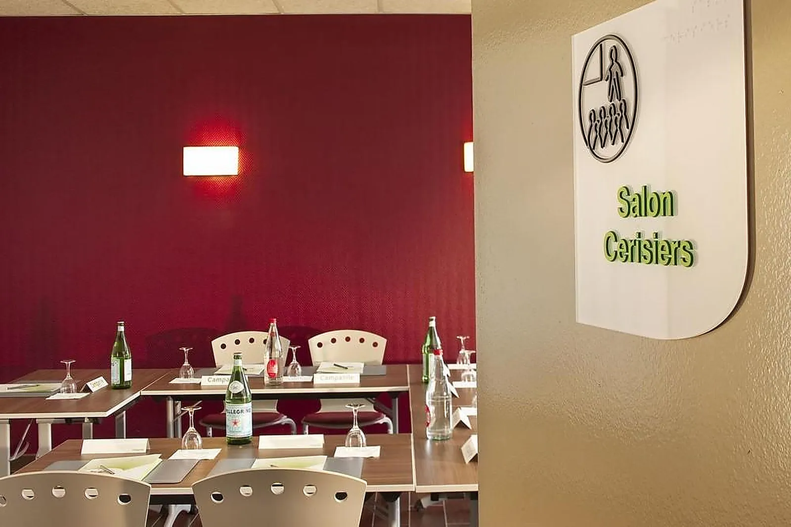 Lieux événementiels, CAMPANILE PERPIGNAN AÉROPORT