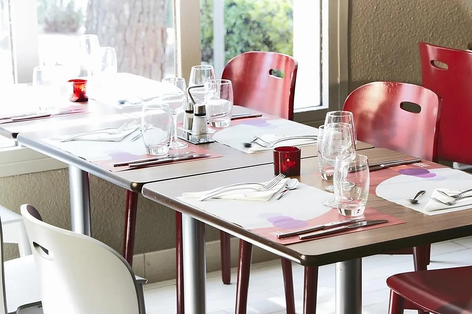 Lieux événementiels, CAMPANILE PERPIGNAN SUD