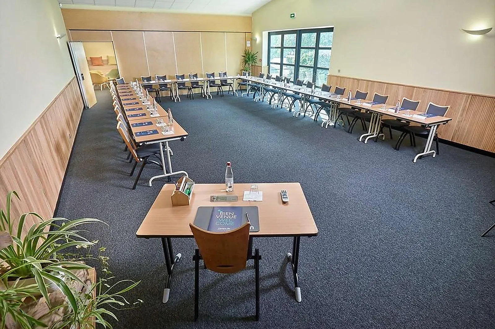 Lieux événementiels, CAMPANILE POITIERS - SITE DU FUTUROSCOPE