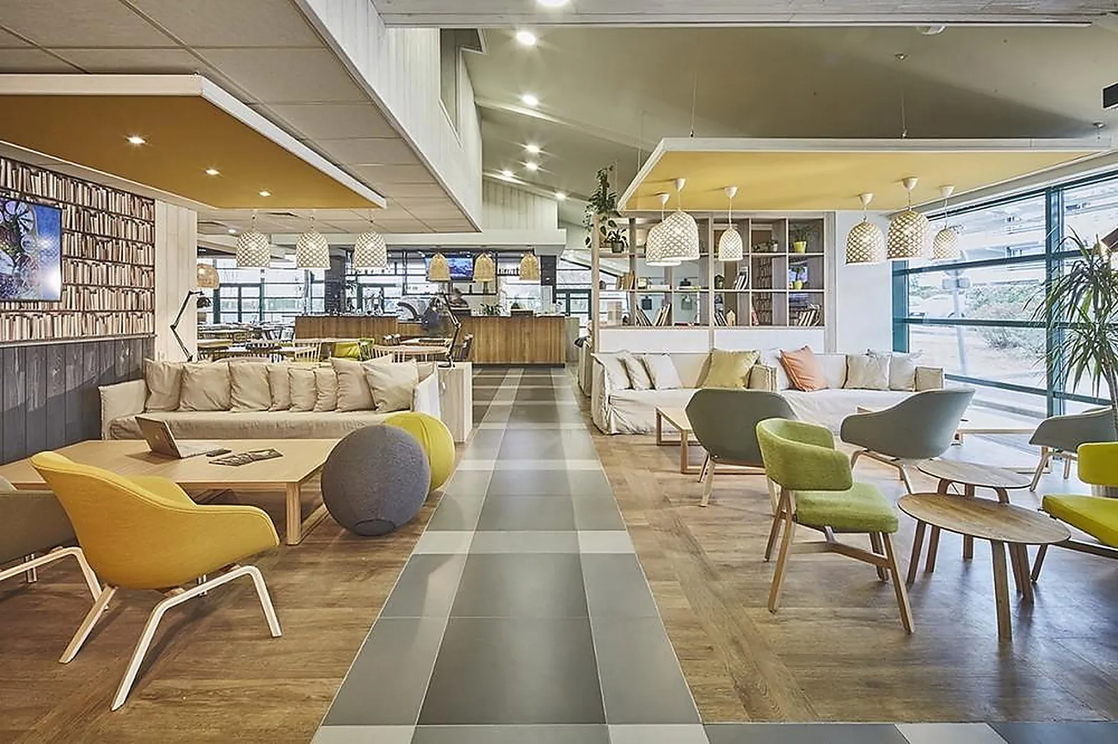 Lieux événementiels, CAMPANILE POITIERS - SITE DU FUTUROSCOPE