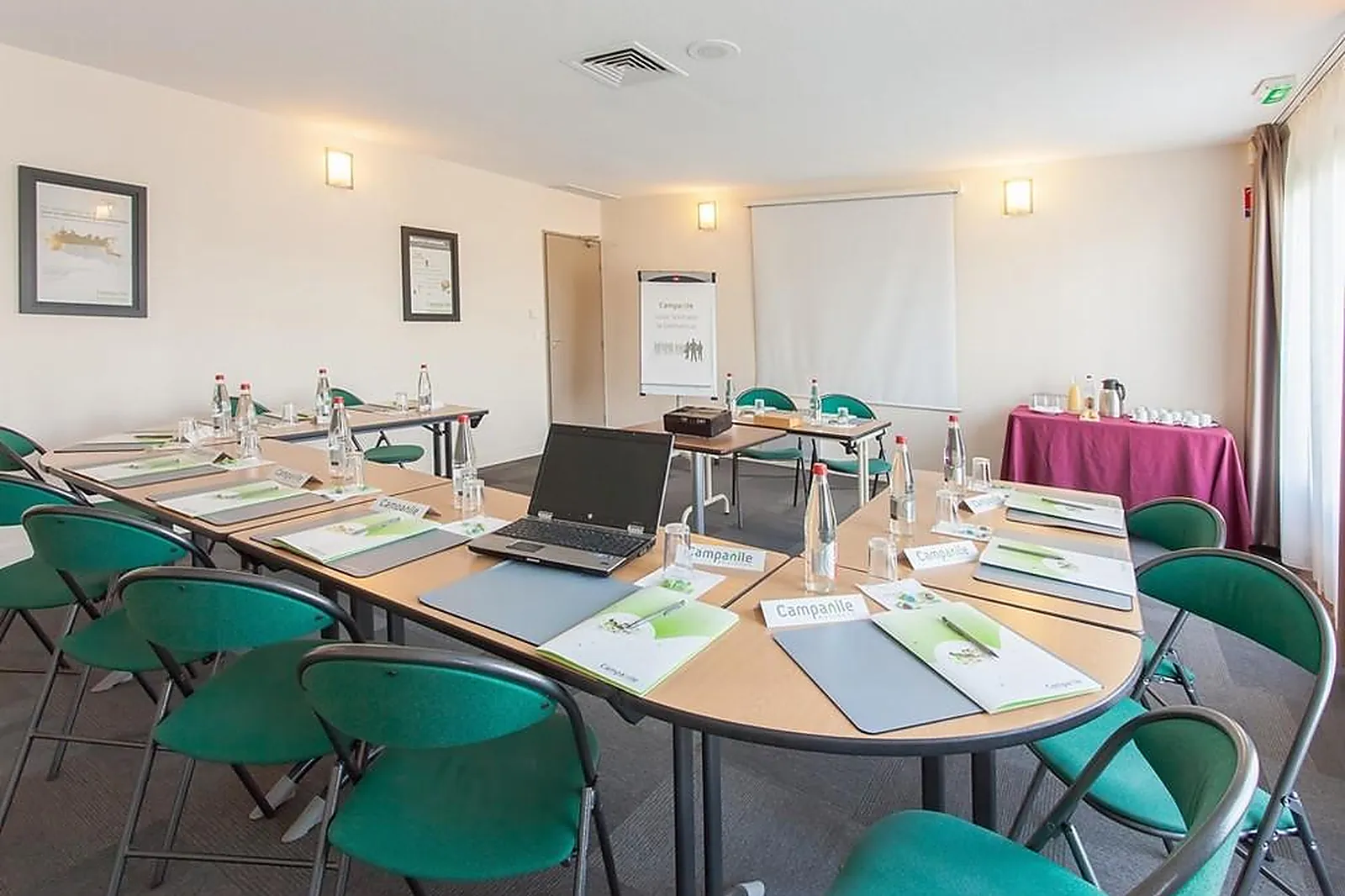 Lieux événementiels, CAMPANILE POITIERS SUD AÉROPORT