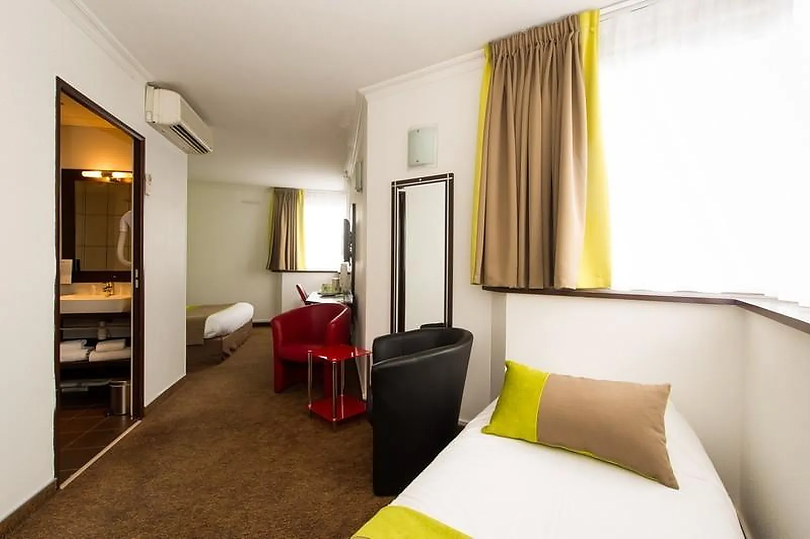 Lieux événementiels, CAMPANILE REIMS CENTRE CATHÉDRALE