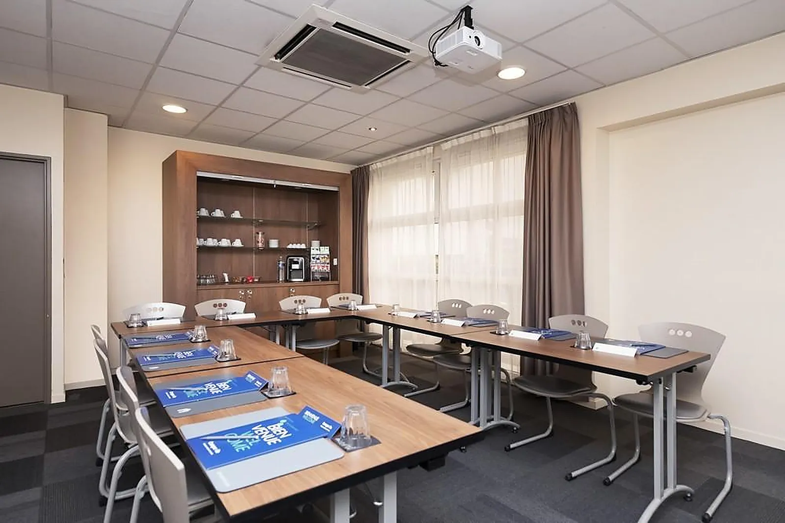 Lieux événementiels, CAMPANILE REIMS CENTRE CATHÉDRALE