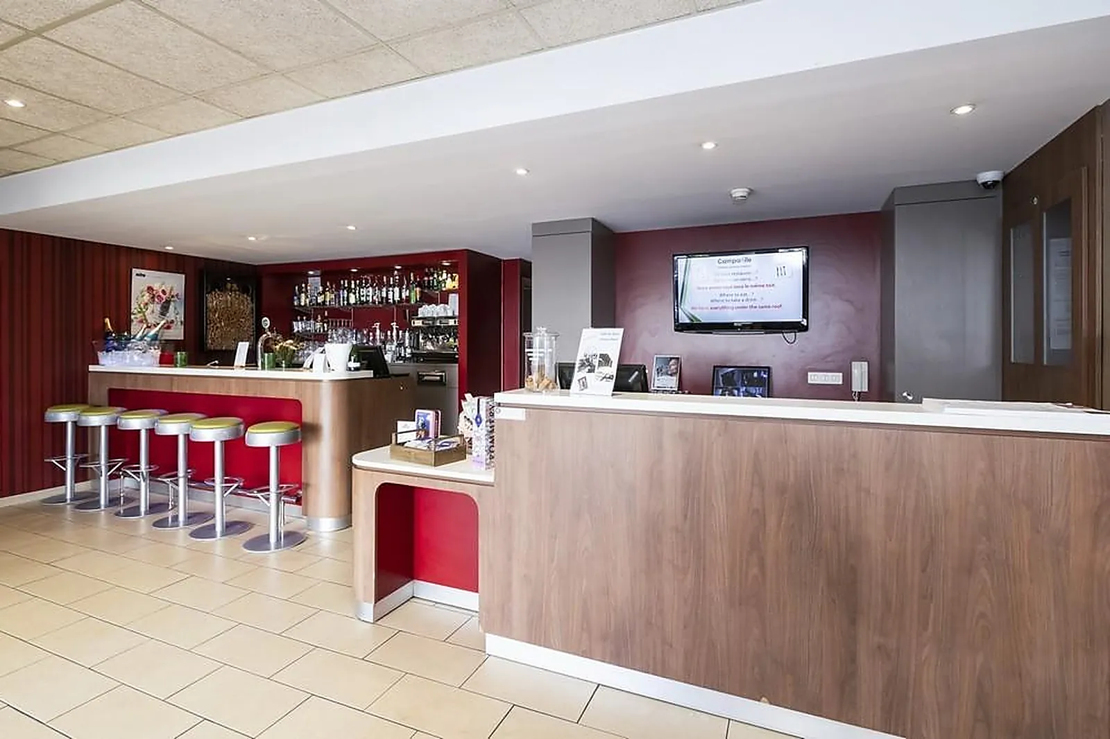 Lieux événementiels, CAMPANILE REIMS CENTRE CATHÉDRALE