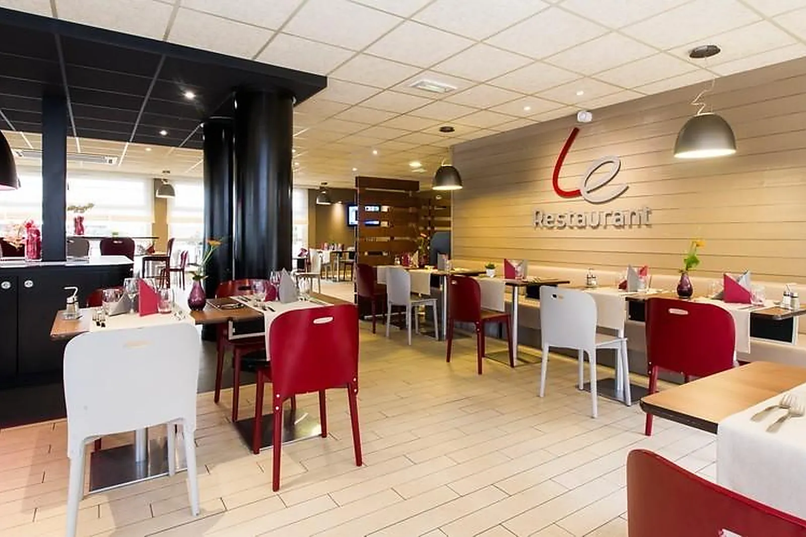 Lieux événementiels, CAMPANILE REIMS CENTRE CATHÉDRALE