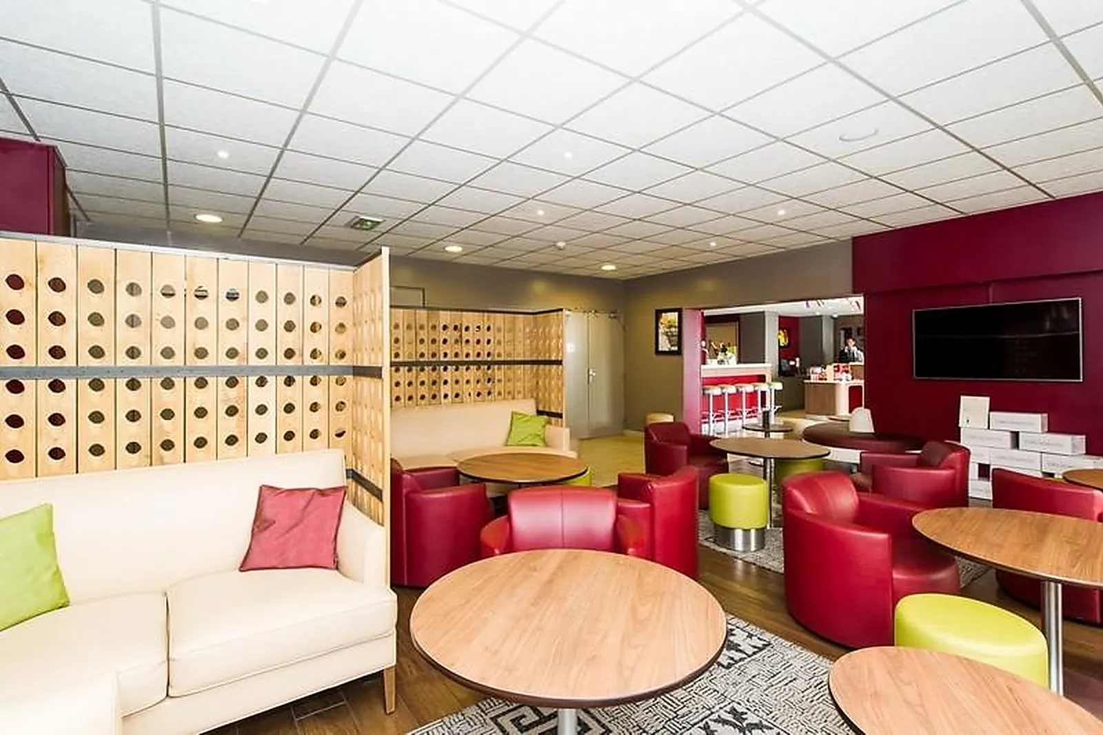 Lieux événementiels, CAMPANILE REIMS CENTRE CATHÉDRALE