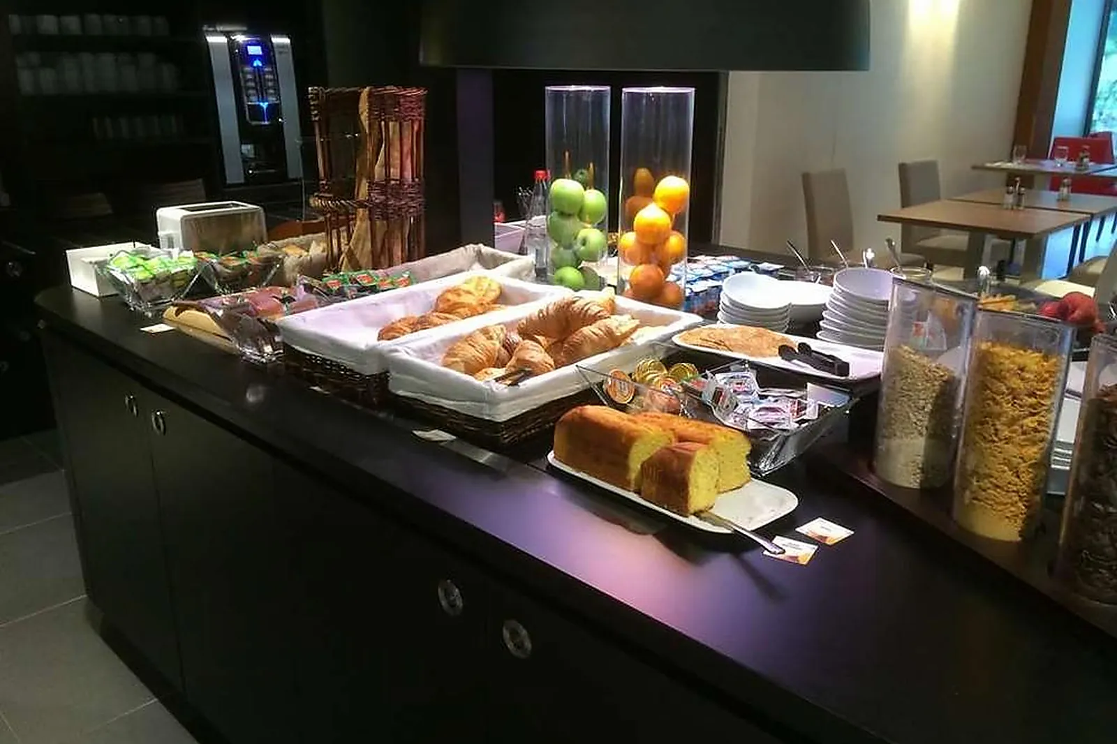 Lieux événementiels, CAMPANILE REIMS SUD BEZANNES