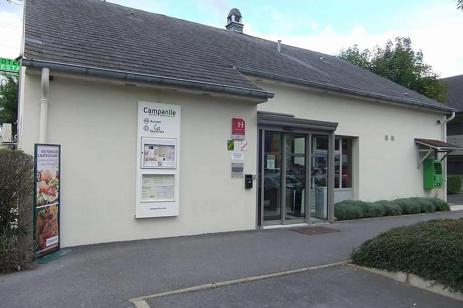 Lieux événementiels, CAMPANILE REIMS SUD BEZANNES