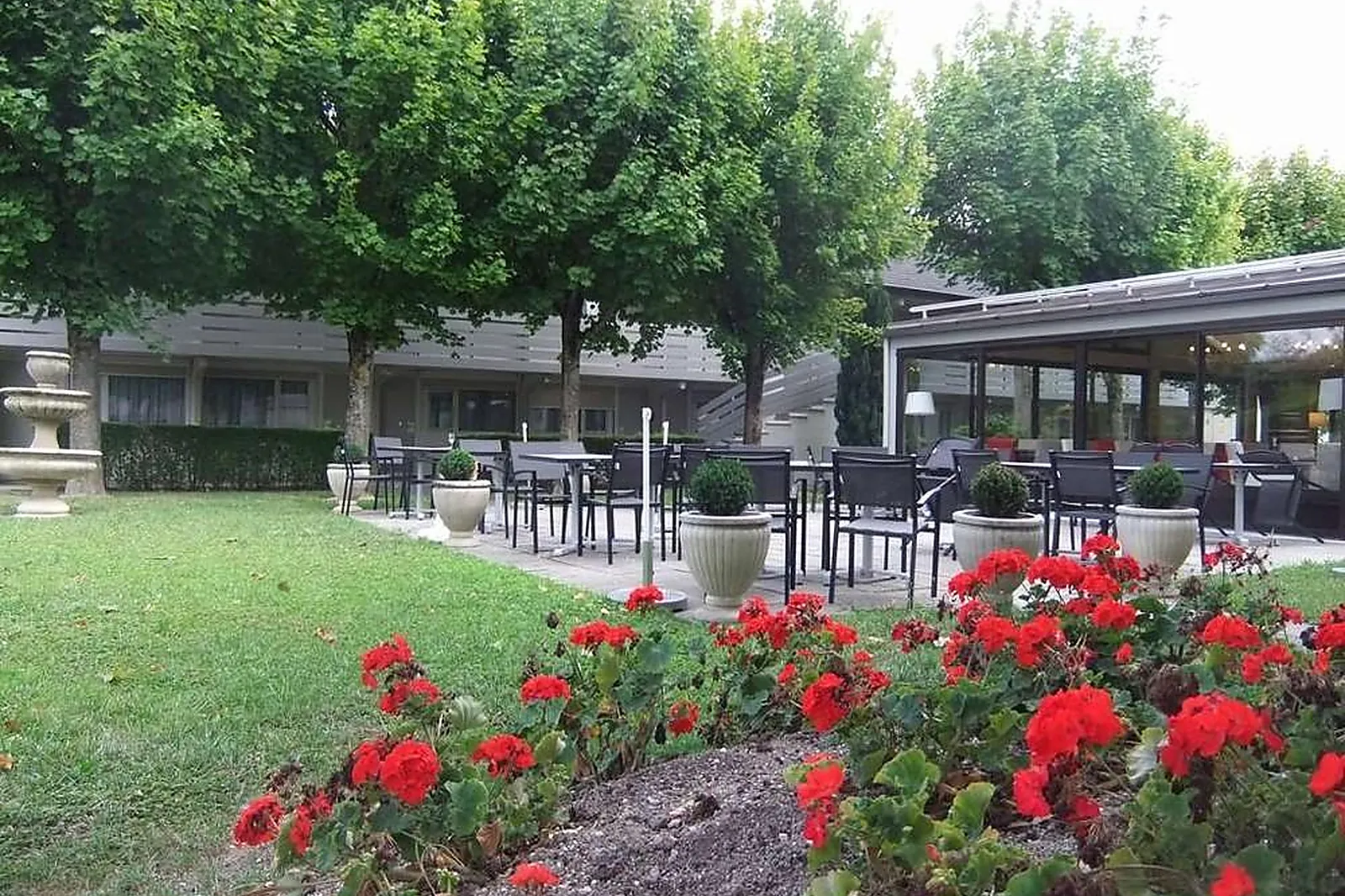 Lieux événementiels, CAMPANILE REIMS SUD BEZANNES