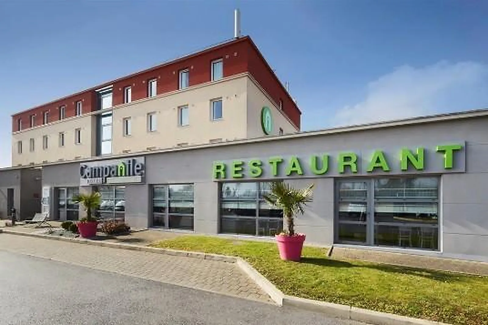 Lieux événementiels, CAMPANILE ROISSY LE MESNIL AMELOT