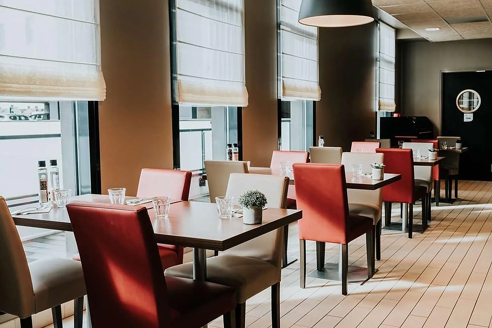 Lieux événementiels, CAMPANILE ROUEN MERMOZ