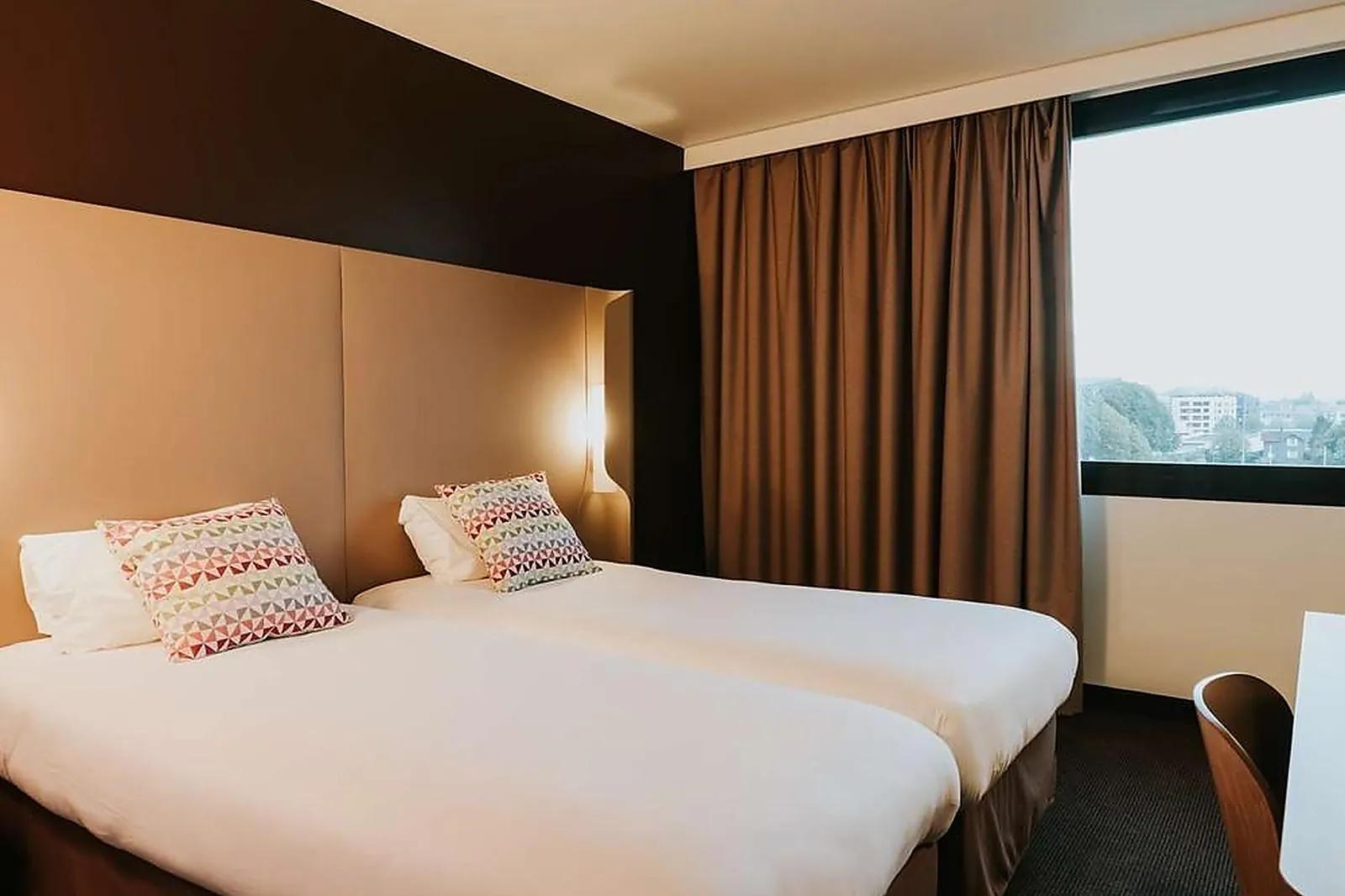 Lieux événementiels, CAMPANILE ROUEN MERMOZ