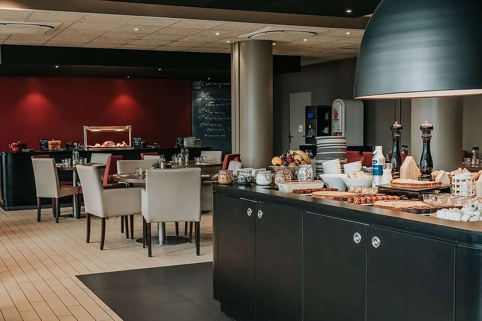 Lieux événementiels, CAMPANILE ROUEN MERMOZ