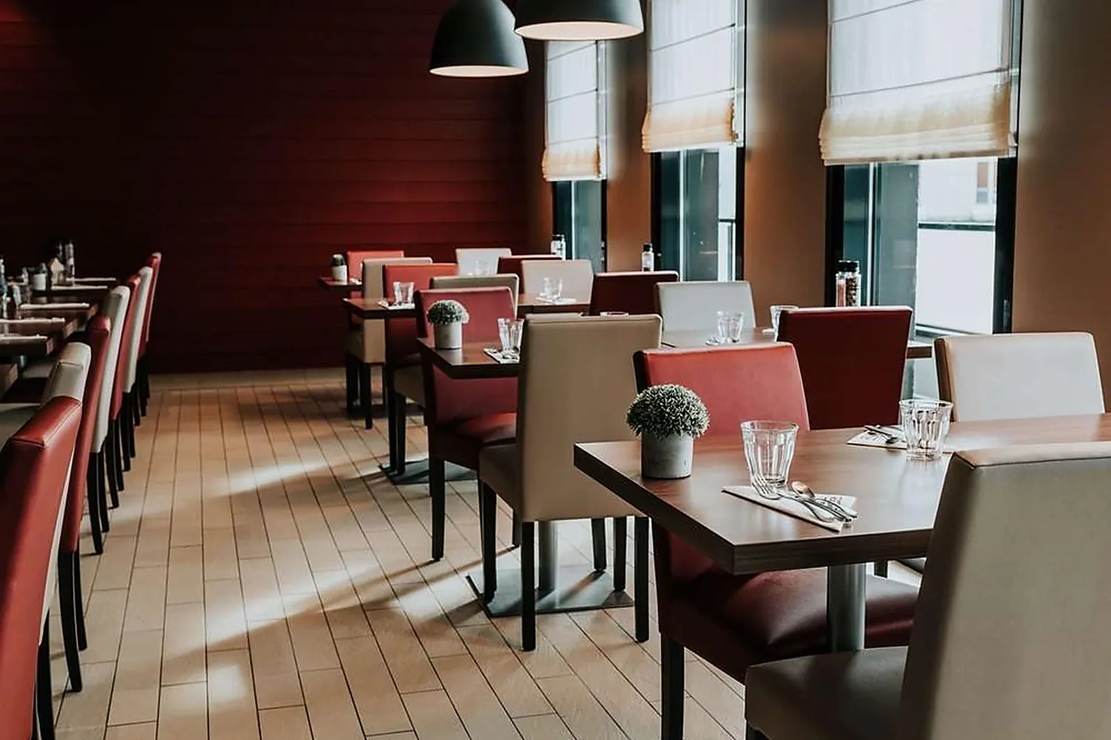 Lieux événementiels, CAMPANILE ROUEN MERMOZ