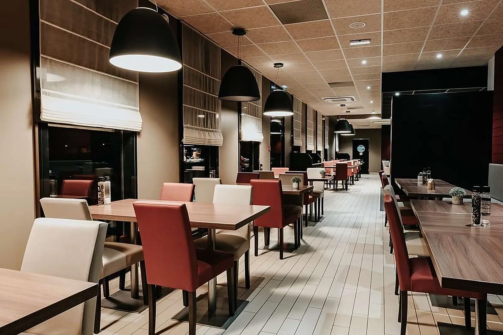 Lieux événementiels, CAMPANILE ROUEN MERMOZ