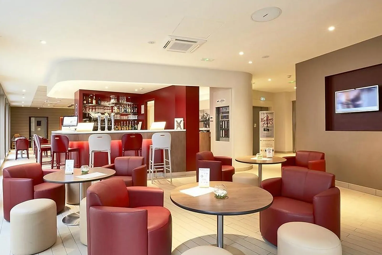 Lieux événementiels, CAMPANILE ROUEN SUD ZÉNITH PARC EXPO