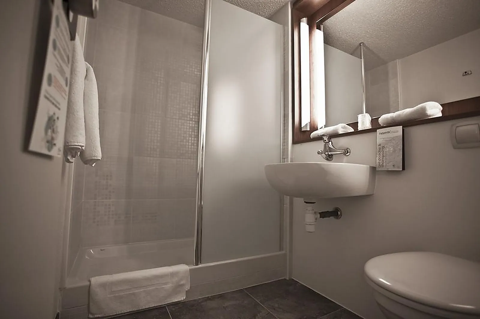 Lieux événementiels, CAMPANILE SAINT-BRIEUC