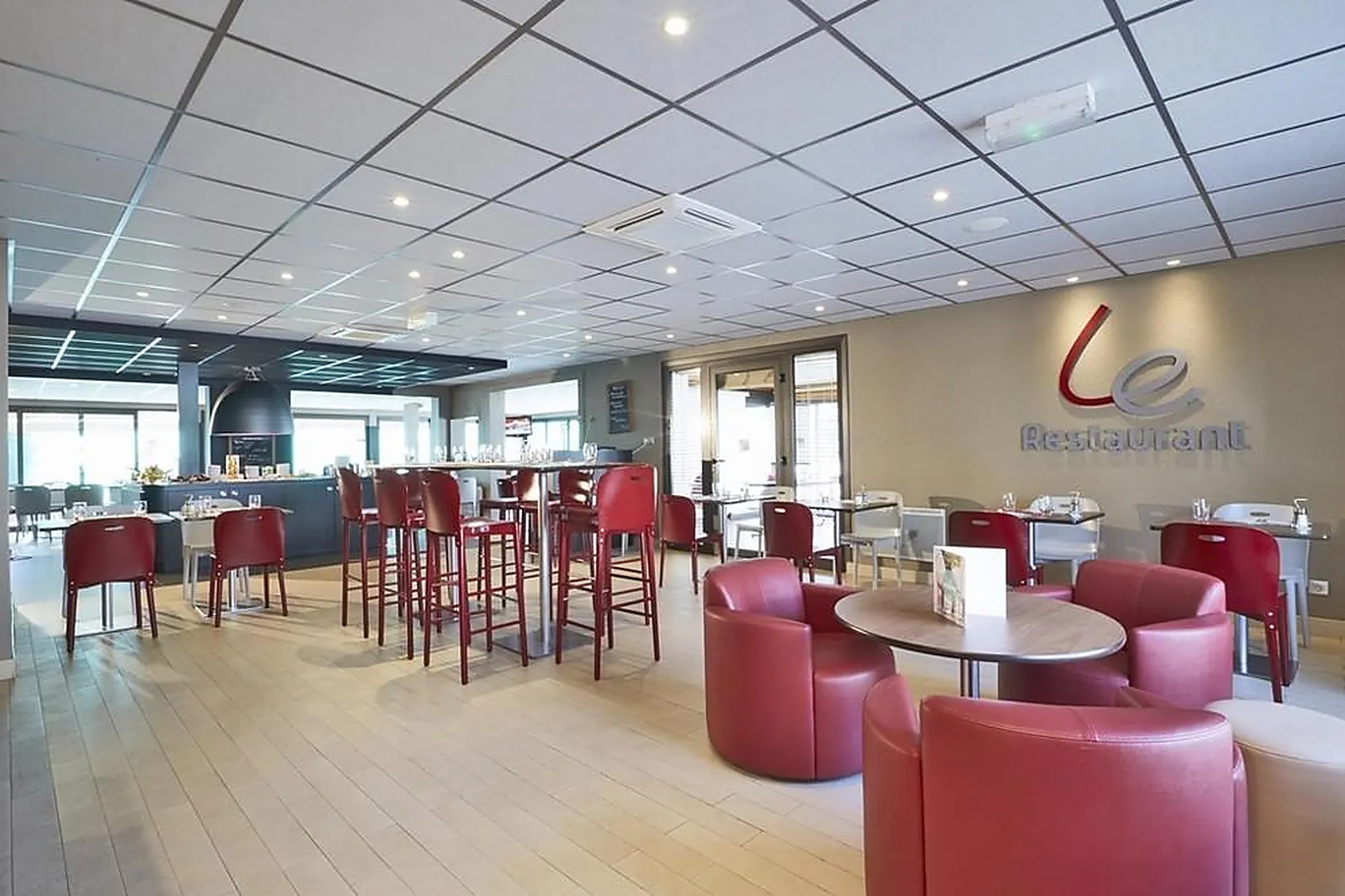 Lieux événementiels, CAMPANILE SAINT-ETIENNE CENTRE VILLARS