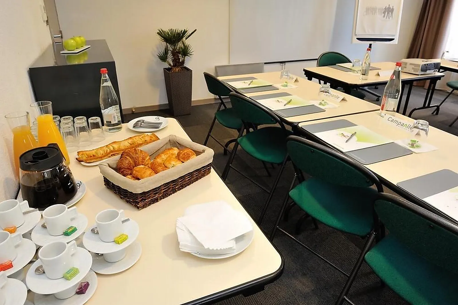 Lieux événementiels, CAMPANILE SAINT-ÉTIENNE EST SAINT-CHAMOND