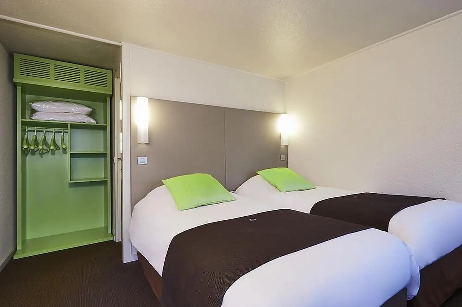 Lieux événementiels, CAMPANILE SAINT-ÉTIENNE EST SAINT-CHAMOND