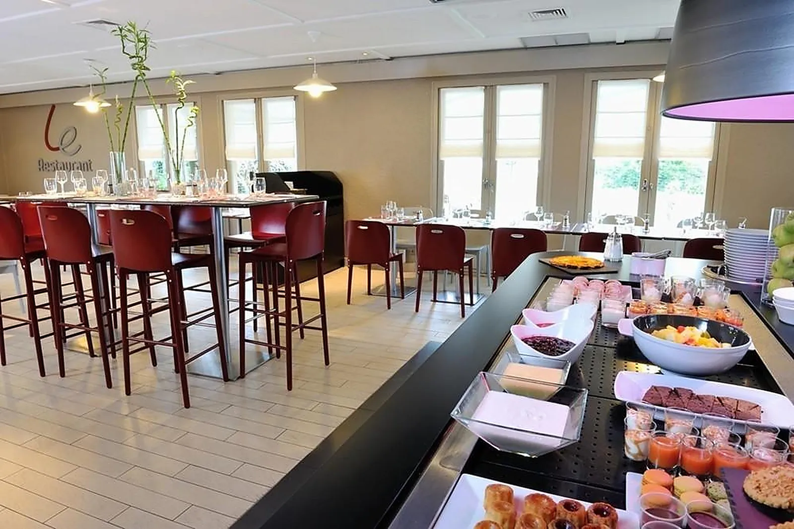 Lieux événementiels, CAMPANILE SAINTES