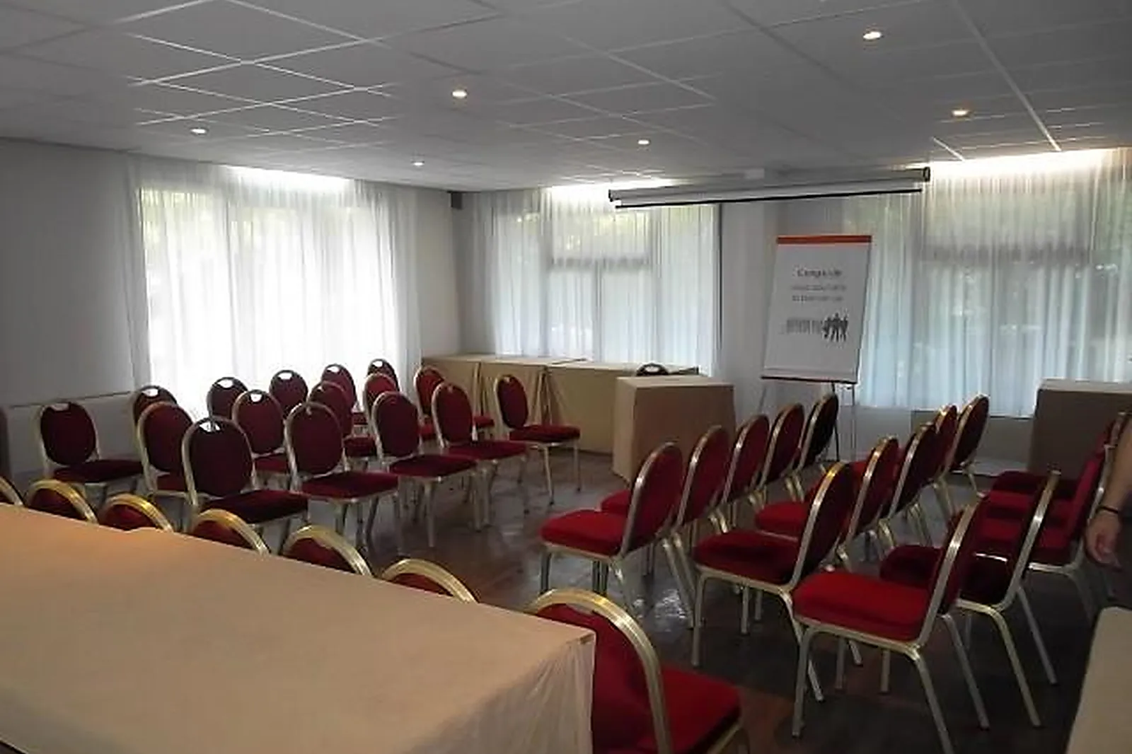 Lieux événementiels, CAMPANILE SAUMUR