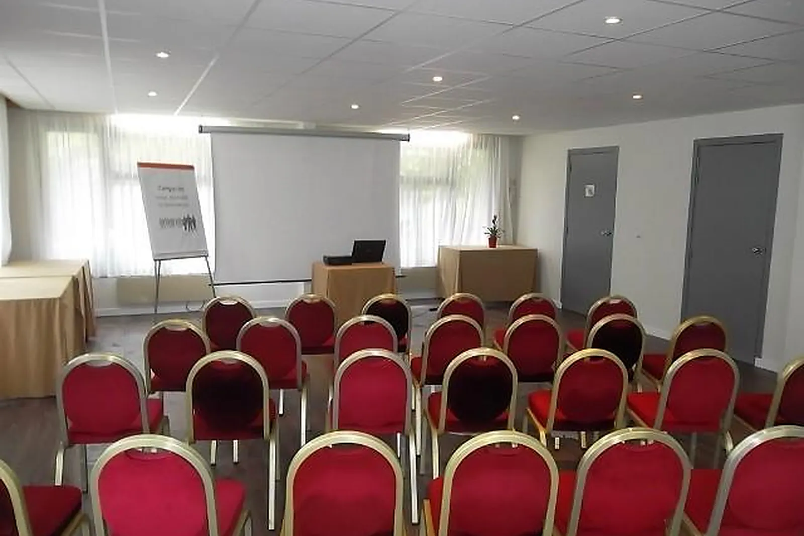 Lieux événementiels, CAMPANILE SAUMUR