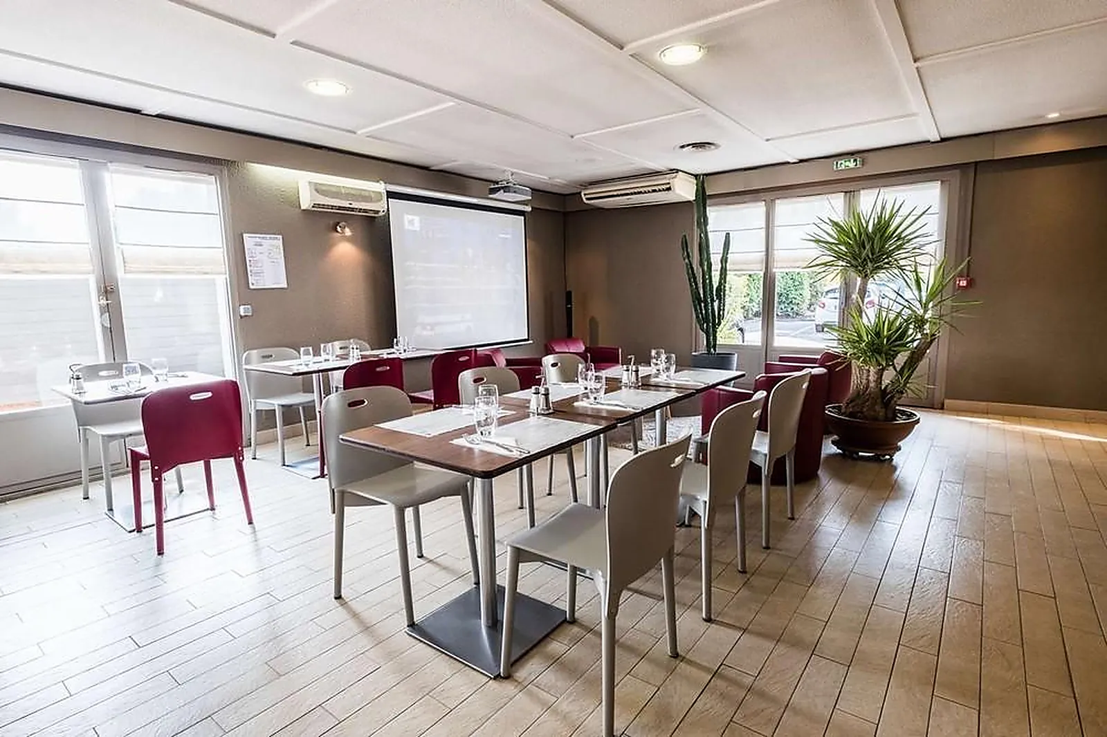 Lieux événementiels, CAMPANILE TOULON LA SEYNE-SUR-MER-SANARY